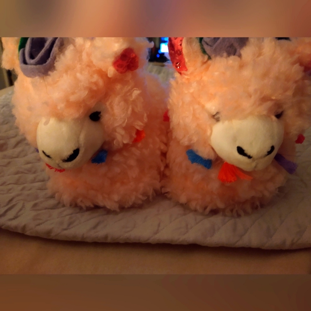 NWT Wonder Nation Girls Pink Fuzzy Slippers Size 13-1